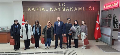 Emrullah Turanlı Çocuk Yuvası Müdürü Fatma KELEŞ ve 16-18 yaş arası gençlerimiz, Kaymakamımız Edip ÇAKICI' yı ziyaret  ettiler